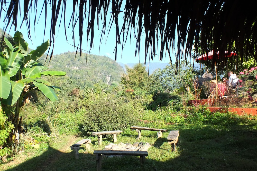 Chiang Dao Roundhouses 25/47