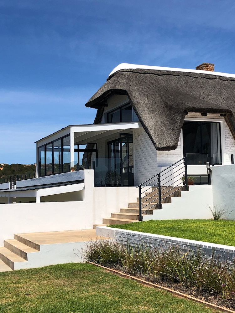 Karee Manor Guesthouse 35/40