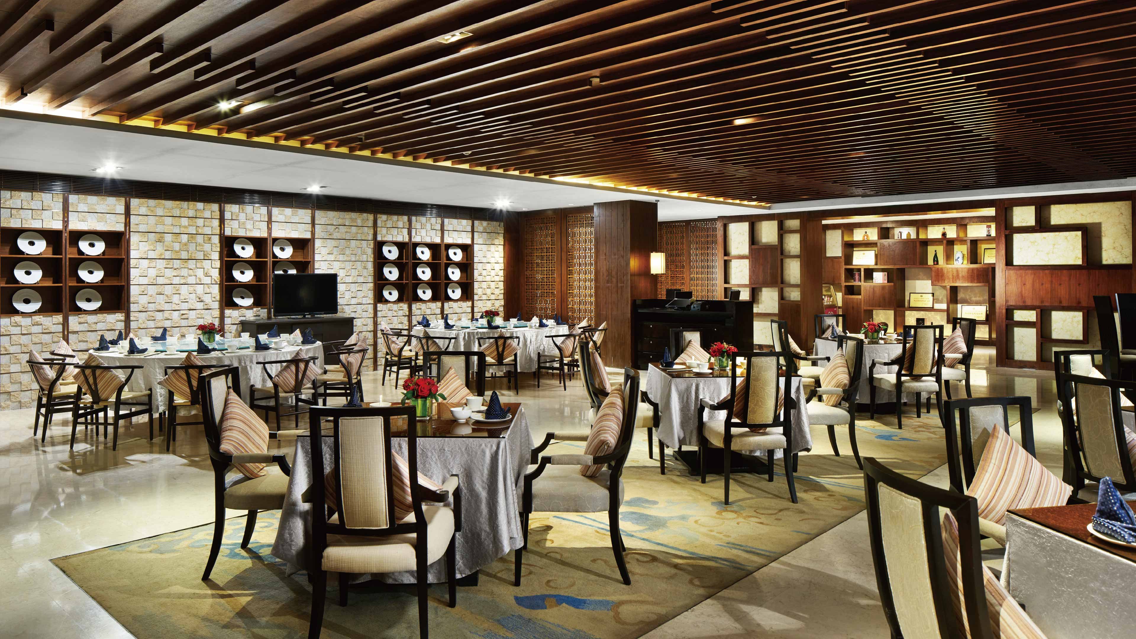 CROWNE PLAZA HAILING ISLAND 35/50
