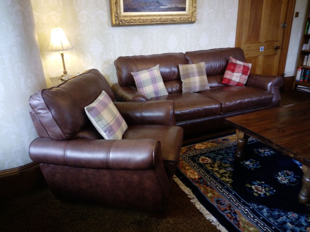 Dunallan House 24/37
