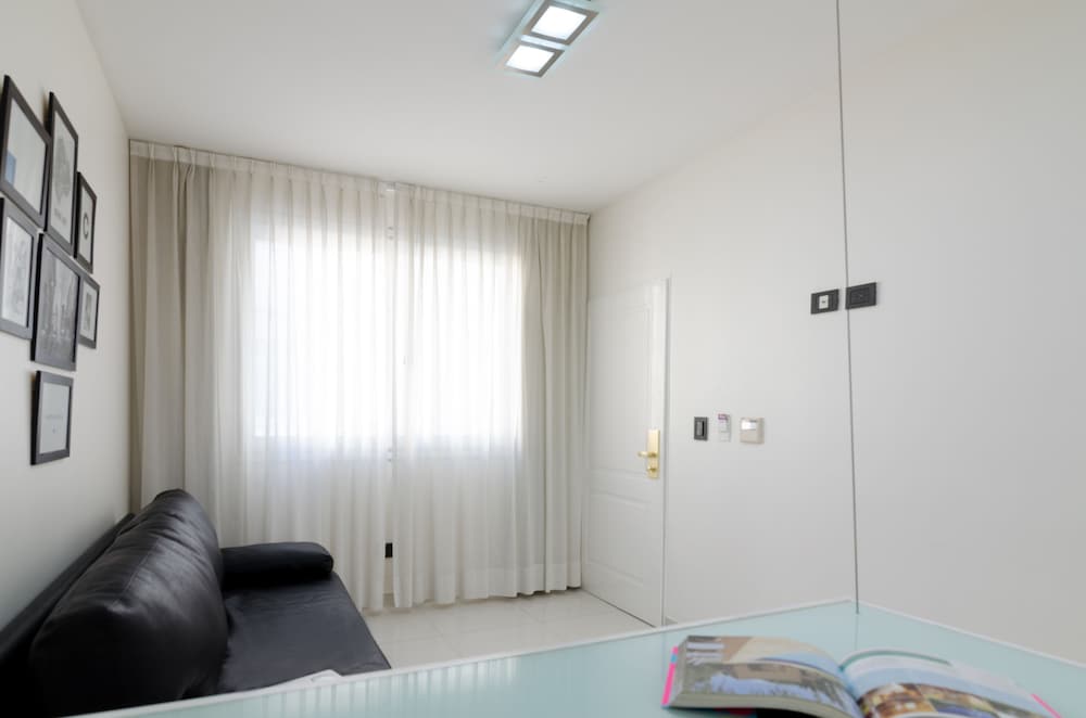 Reco by DOT Suites 60/92