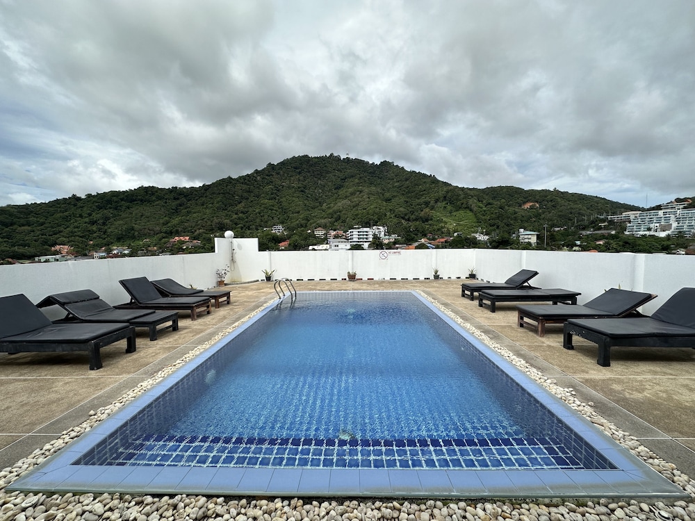 Kata Place Hotel 44/50