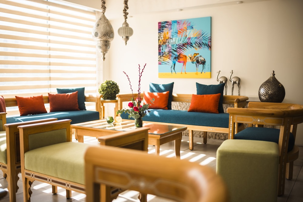 The Liwan Hotel 32/38