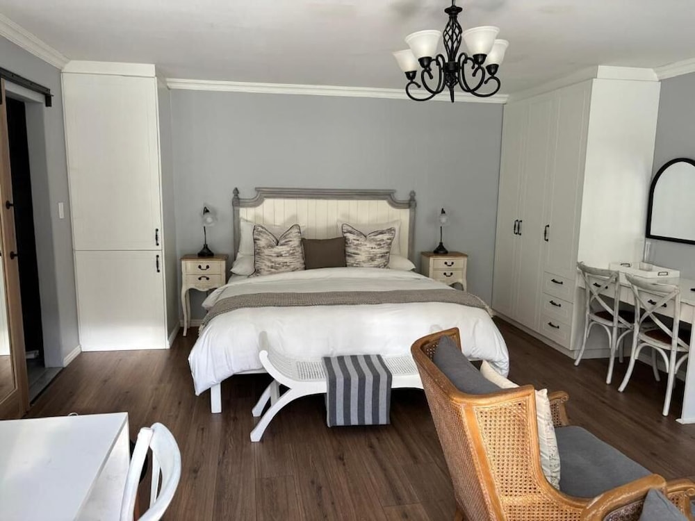 استوديو بسرير كينج، L Ermitage Franschhoek Chateau Villas 2/4