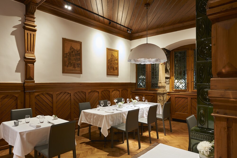 Relais & Chateaux La Maison Des Tetes 43/47