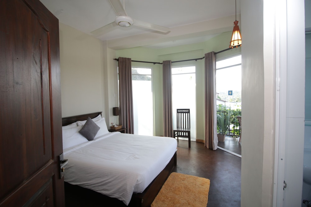 Villa Arunalu Kandy 13/42