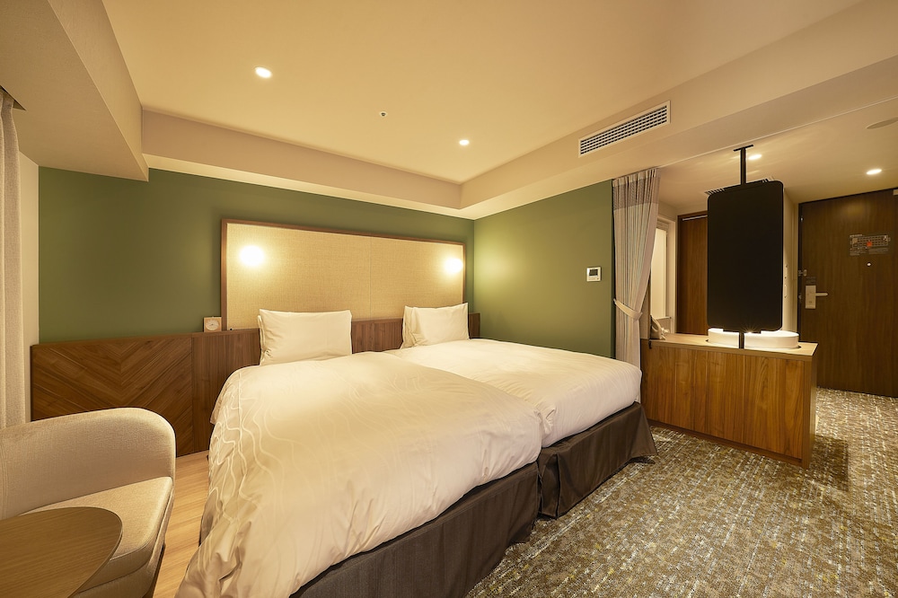 غرفة بسريرين منفصلين مع سرير إضافي للمدخنين، Keisei Richmond Hotel Tokyo Kinshicho 5/10