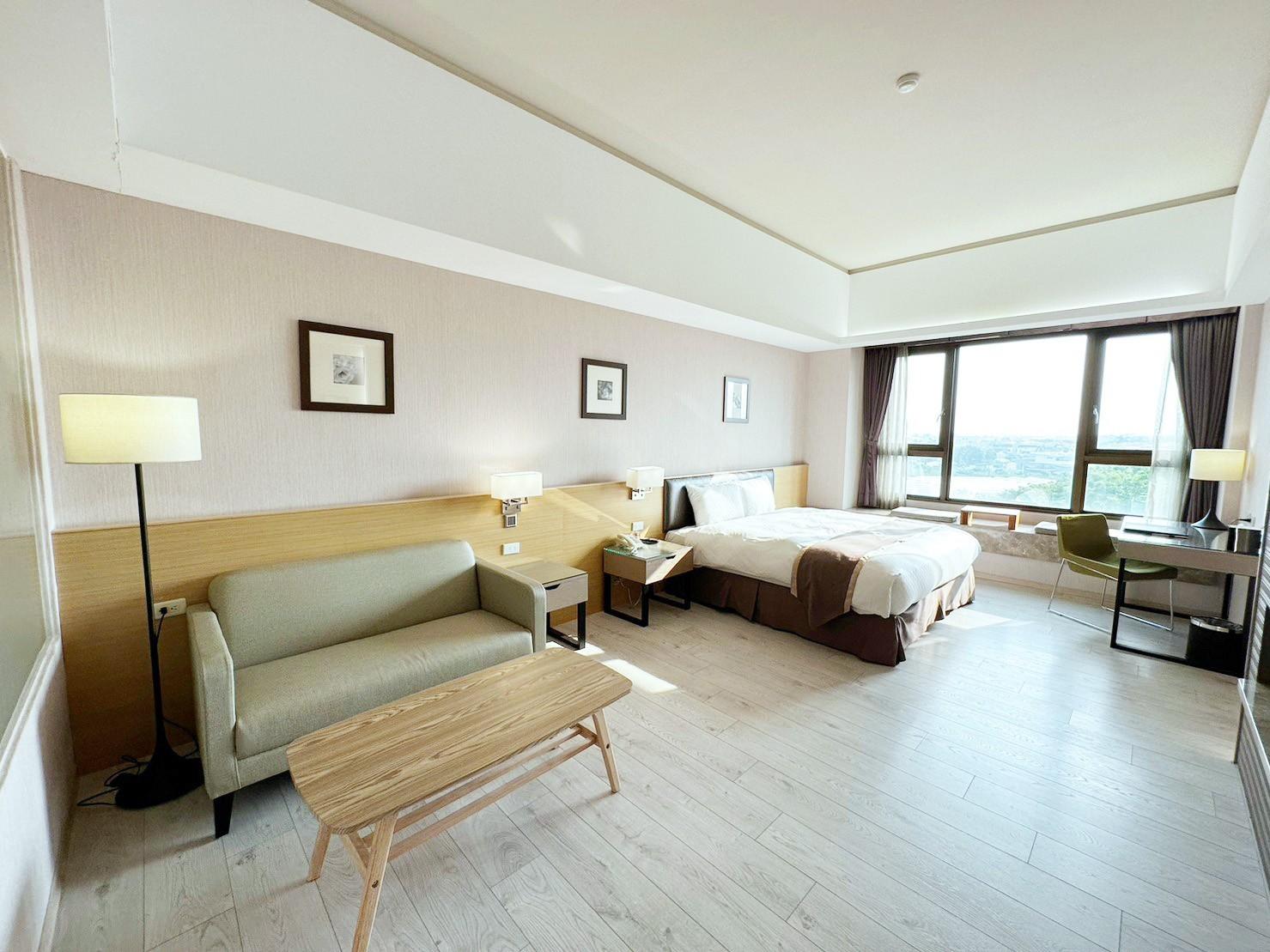 Business, Suite