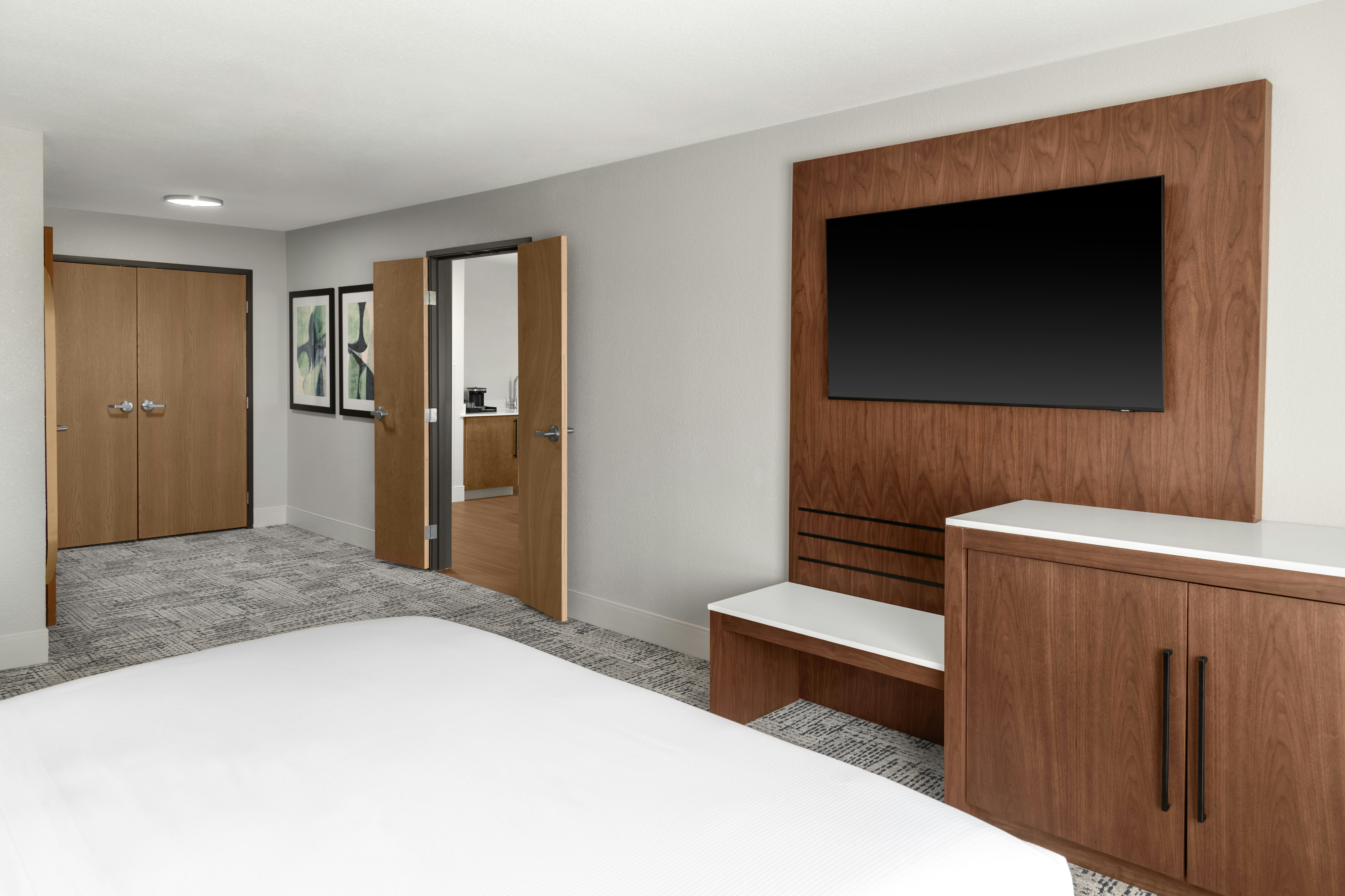 جناح بسرير كينج، DoubleTree by Hilton Owatonna 2/4