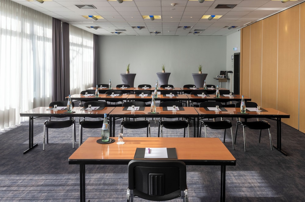 Mercure Hotel Dusseldorf Neuss 39/47