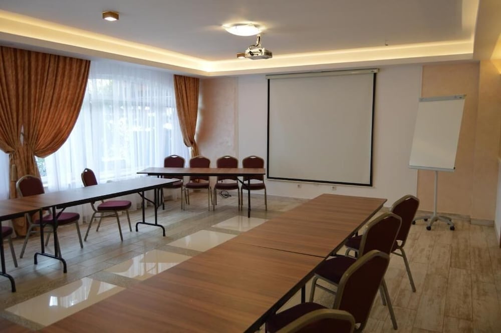 Bulevard Prestige Hotel 32/45