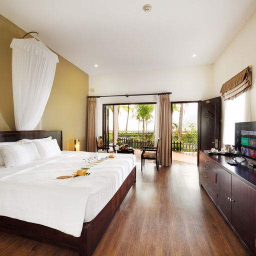 Diamond, Bungalow, Ocean View