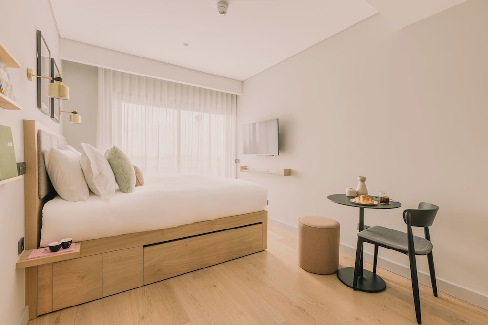 Essential, Studio, Double Bed