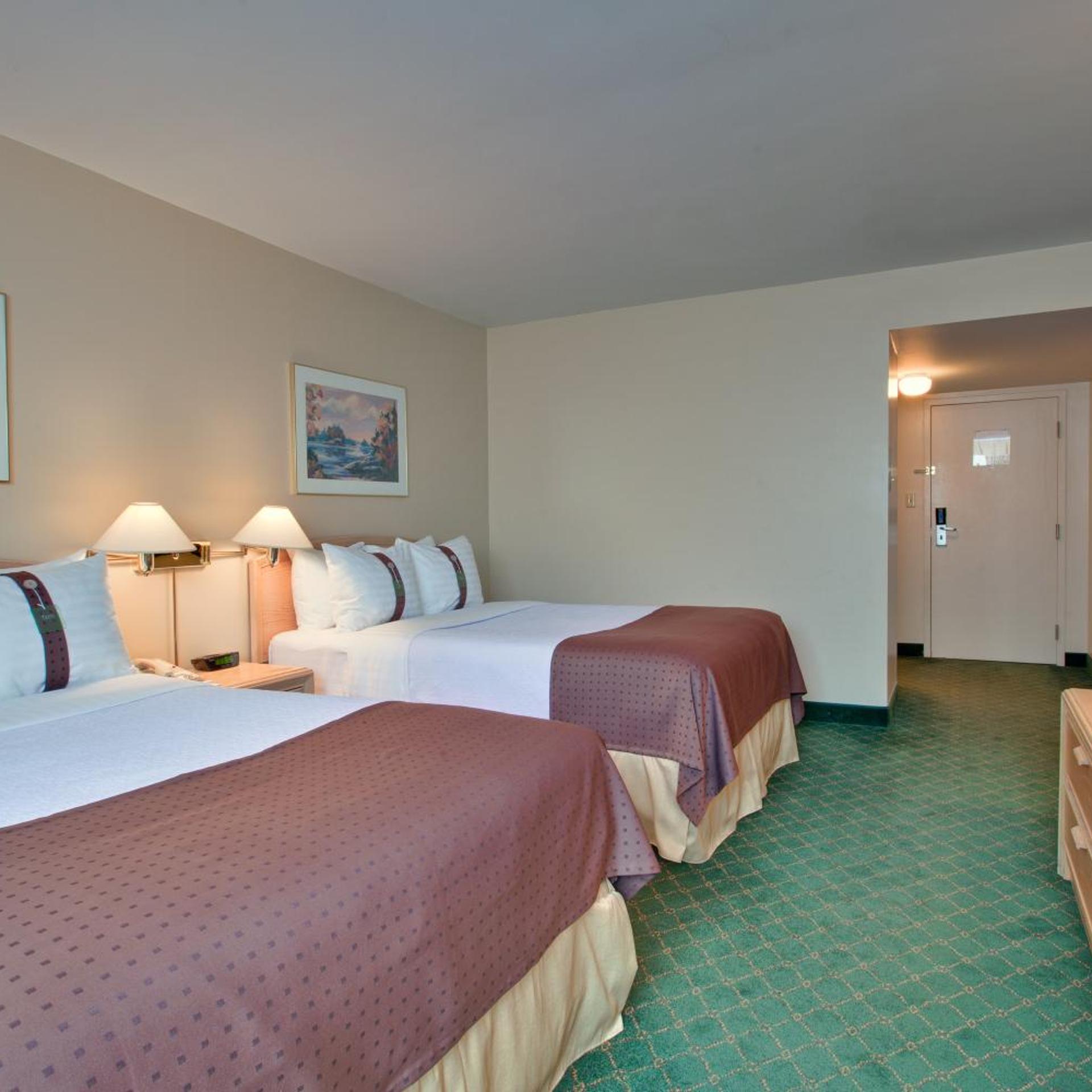 Room, King Bed, 2 Queen Beds