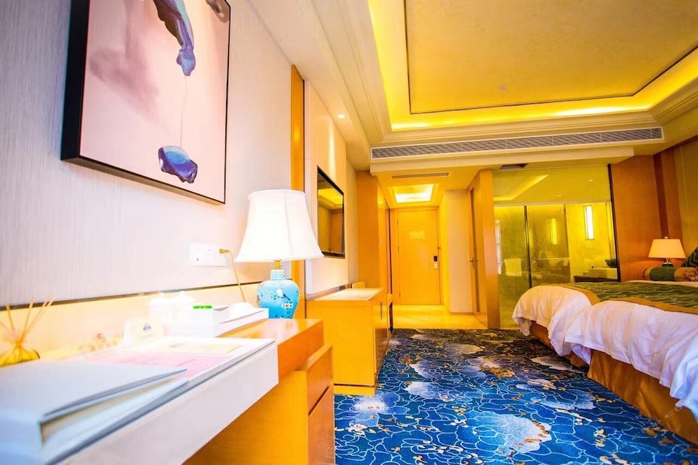 Days Hotel and Suites by Wyndham Ivy Zunyi 9/16