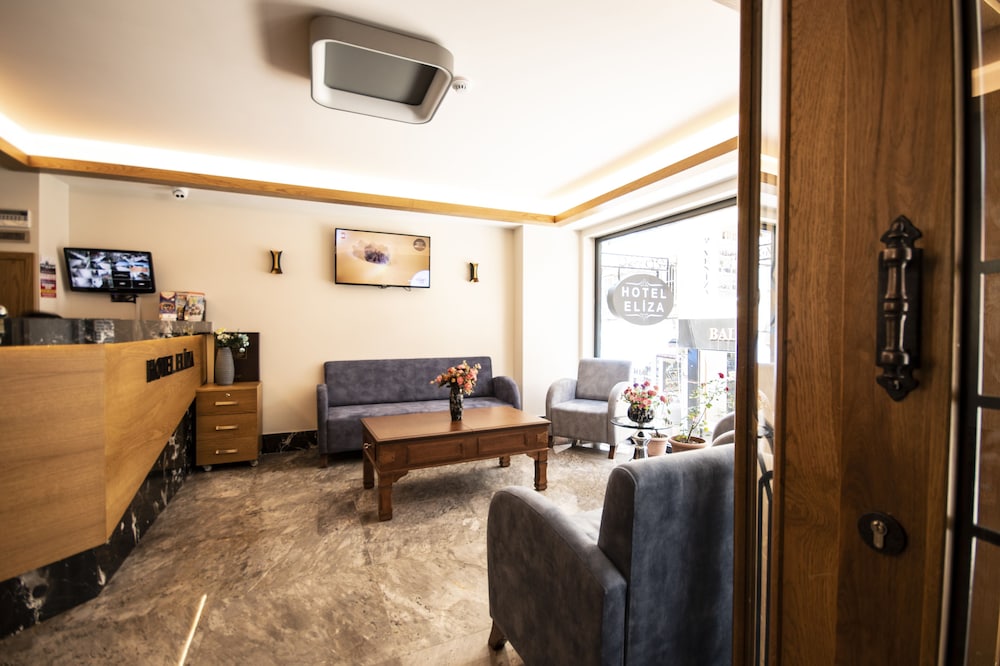 Eliza Hotel 30/50