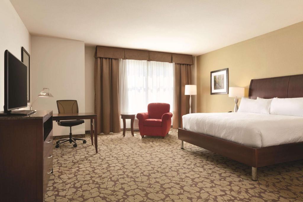 PREMIUM, KING BED, ACCESSIBLE