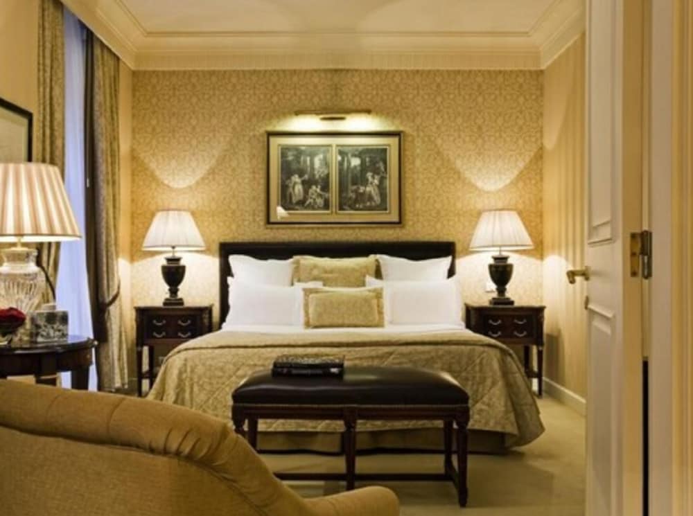 Hotel Francois 1Er 20/52