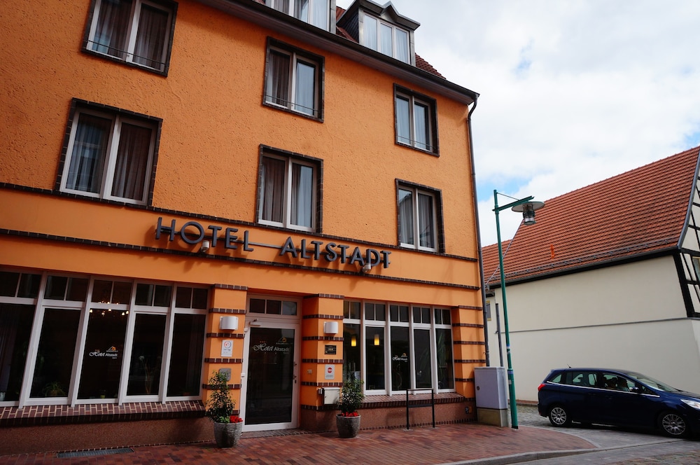 Ringhotel Altstadt 1/35
