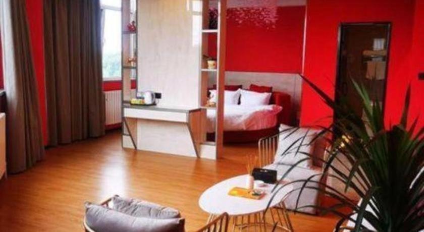 GreenTree Inn Qingdao Laixi High-speed Railway Station Shenzhen Road Express Hotel 22/47