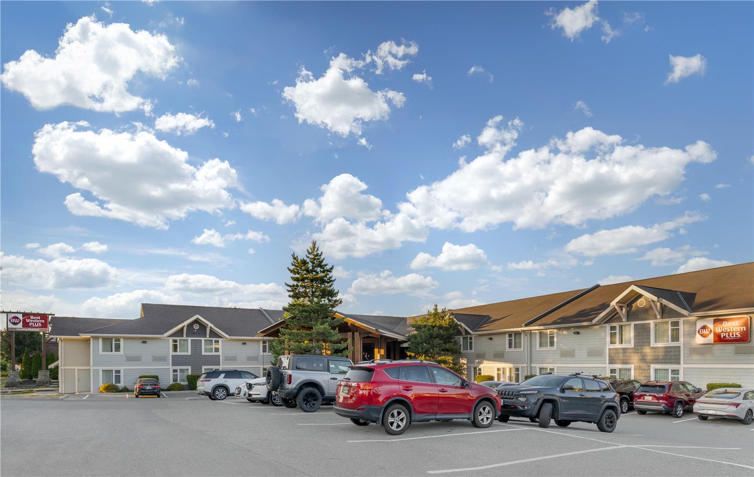 Best Western Plus Country Meadows Inn 25/28