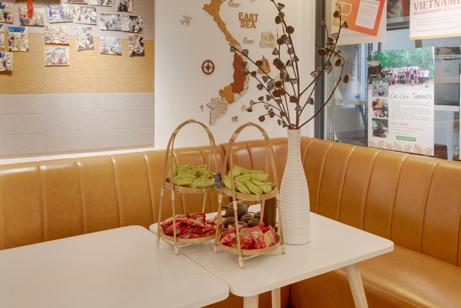 Saigon Authentic Hostel - City Walk, Cooking Class, Food Tour, Breakfast, Gym, Rooftop 31/35