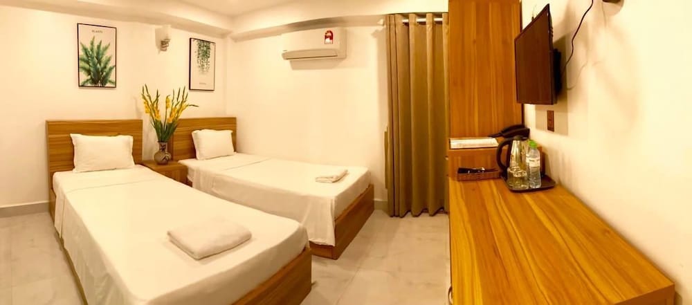Louis Hostel 24/50
