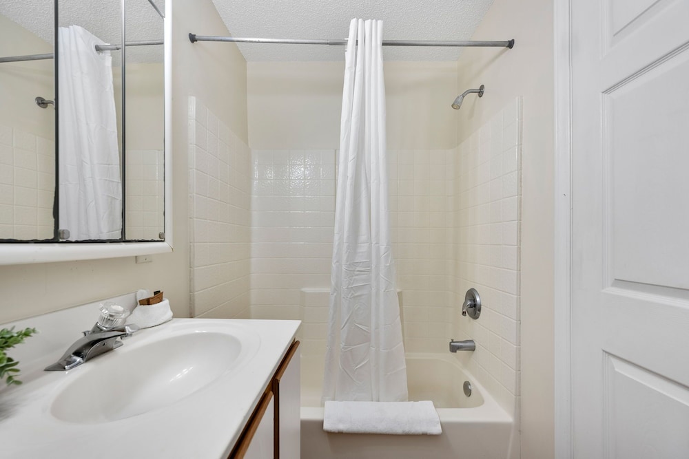 Affordable Suites Charlottesville 52/55
