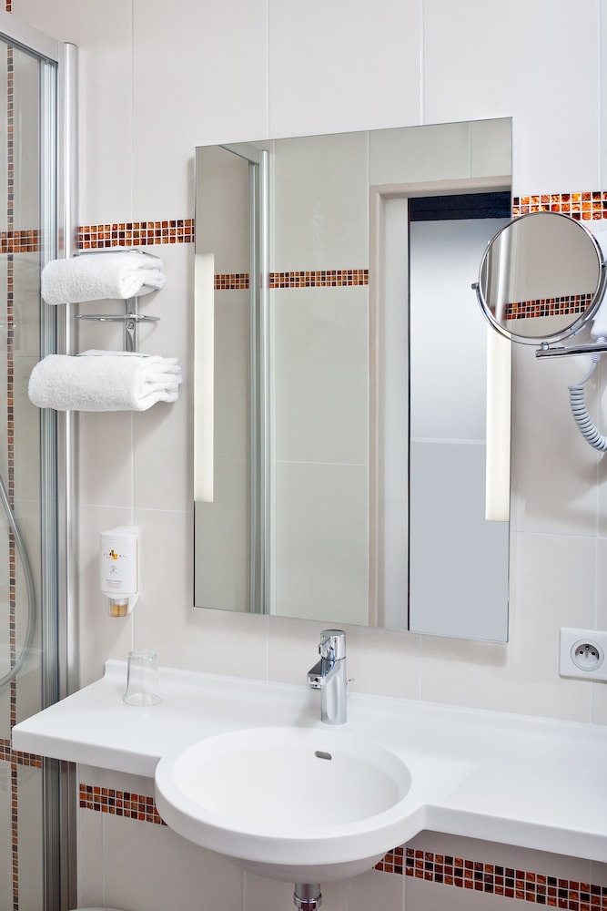 غرفة اقتصادية بسرير مزدوج، Citotel Arverna Vichy 5/5