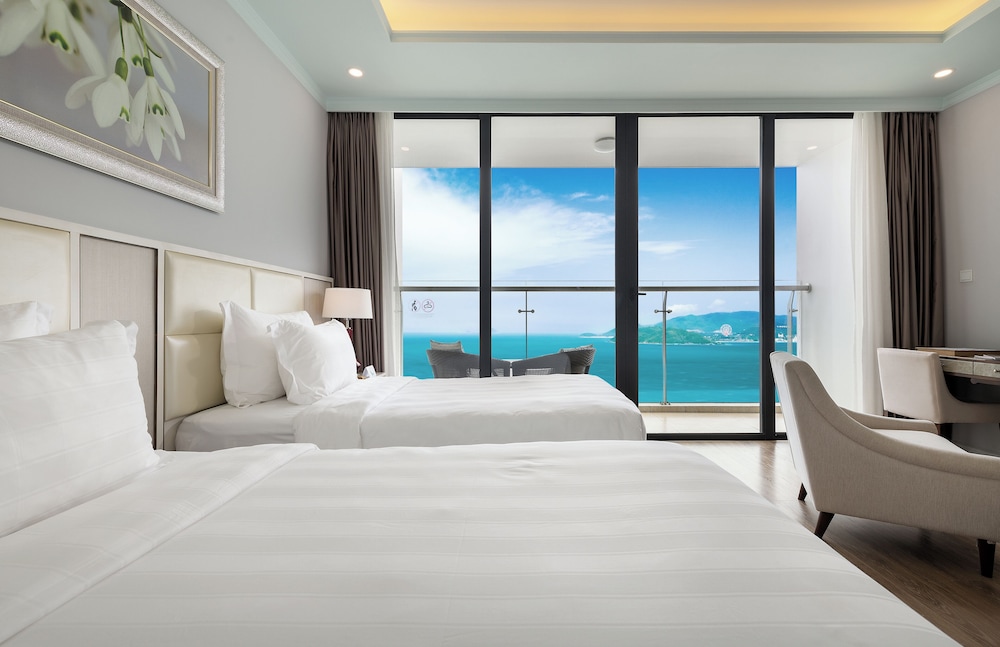Studio, Twin Beds, Ocean Front