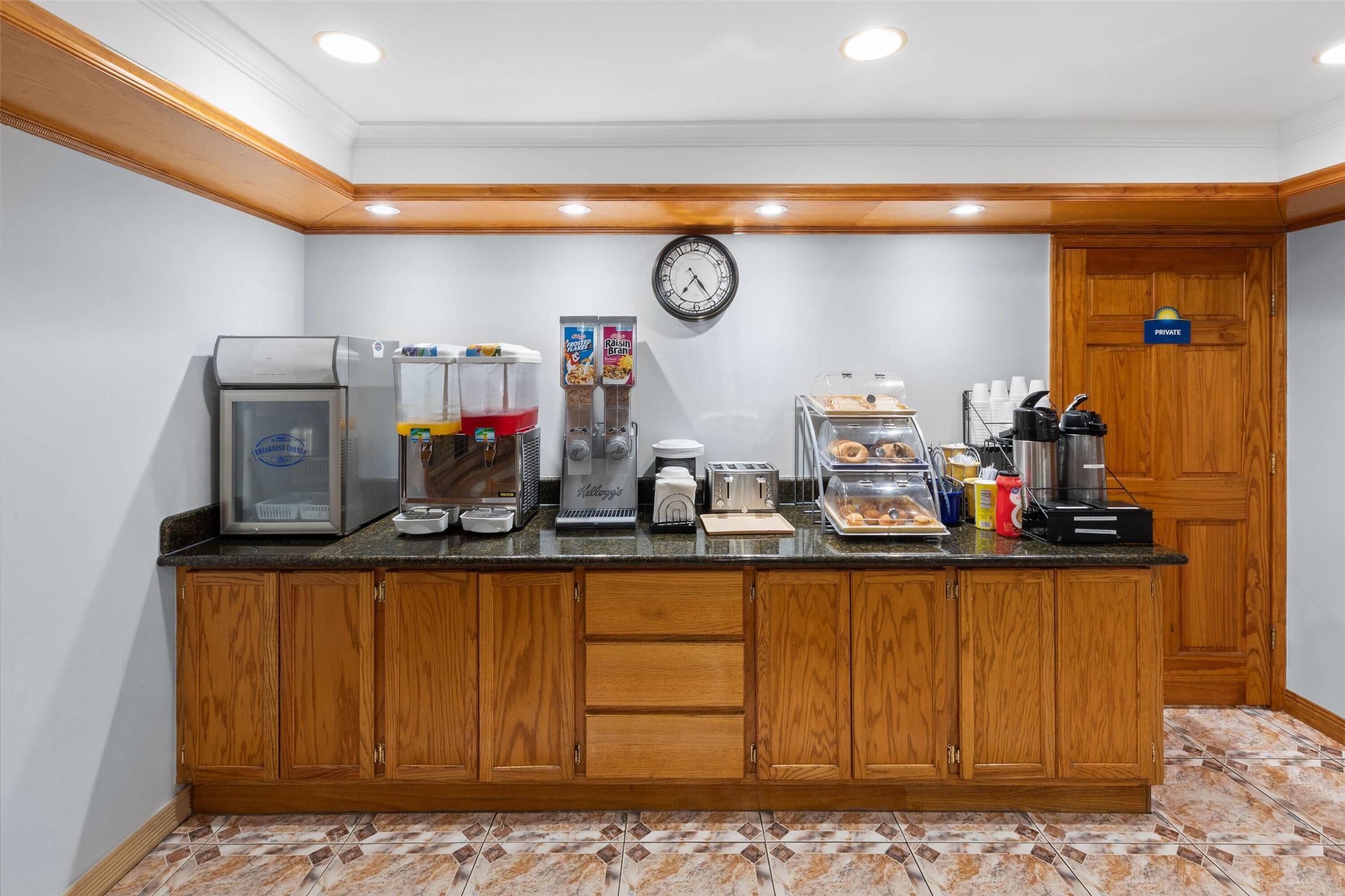 Days Inn by Wyndham Slidell 7/23