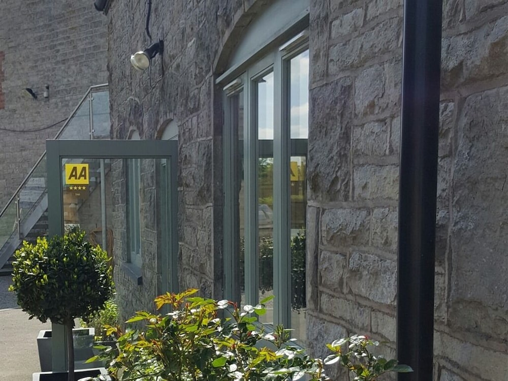 The Natterjack Inn 2/99
