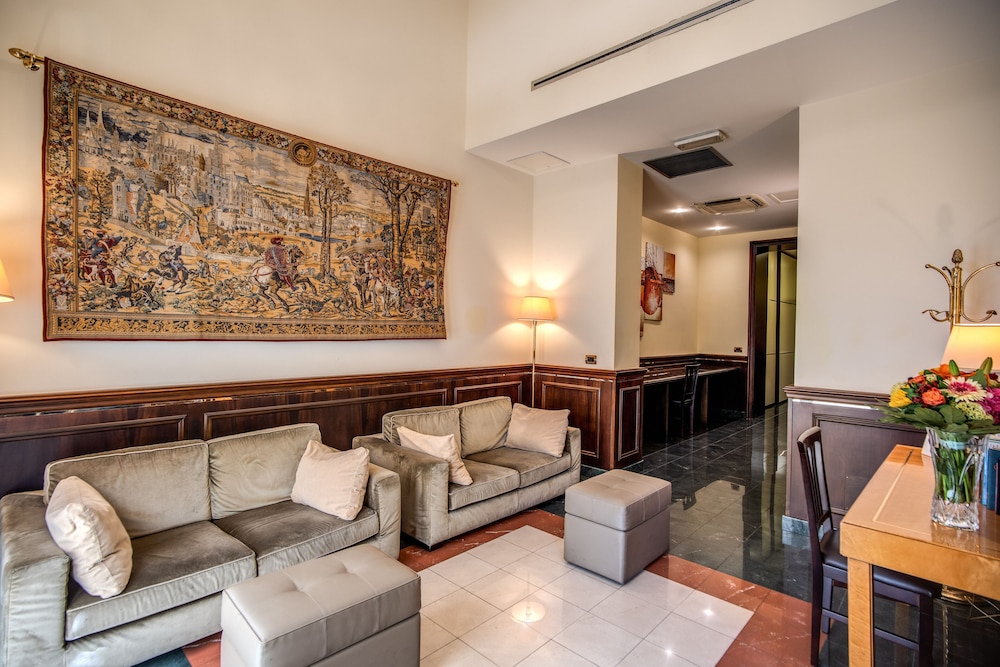Diocleziano Hotel 79/93