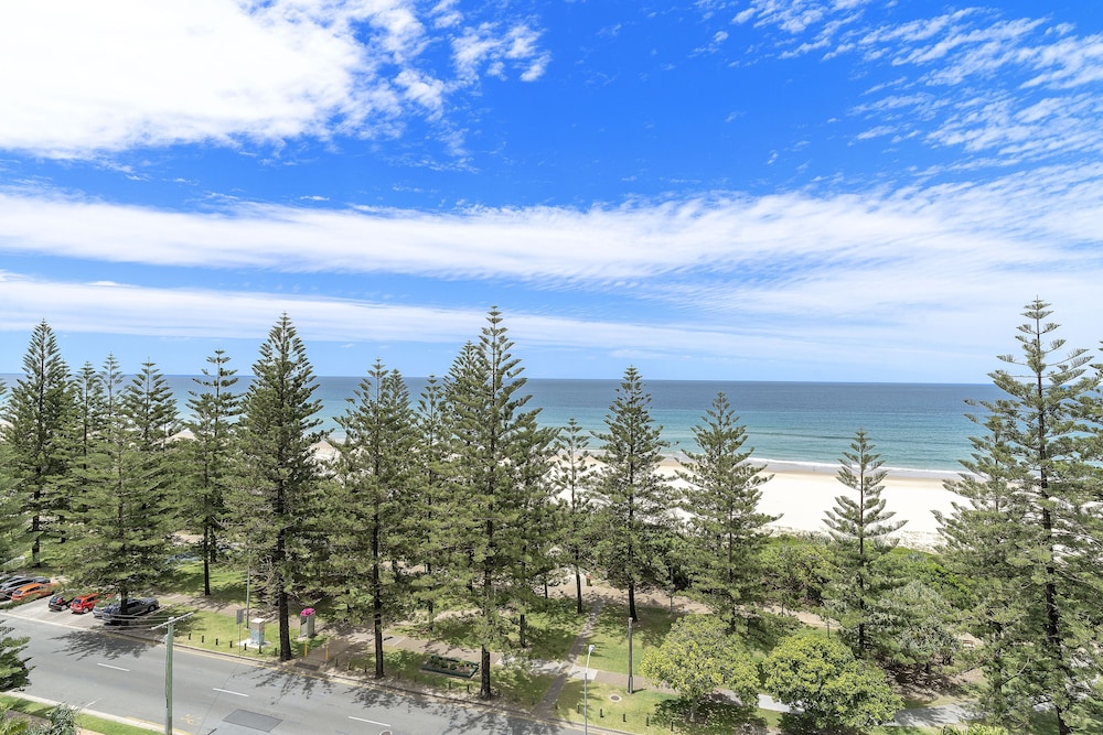 ULTIQA Burleigh Mediterranean Resort 61/65
