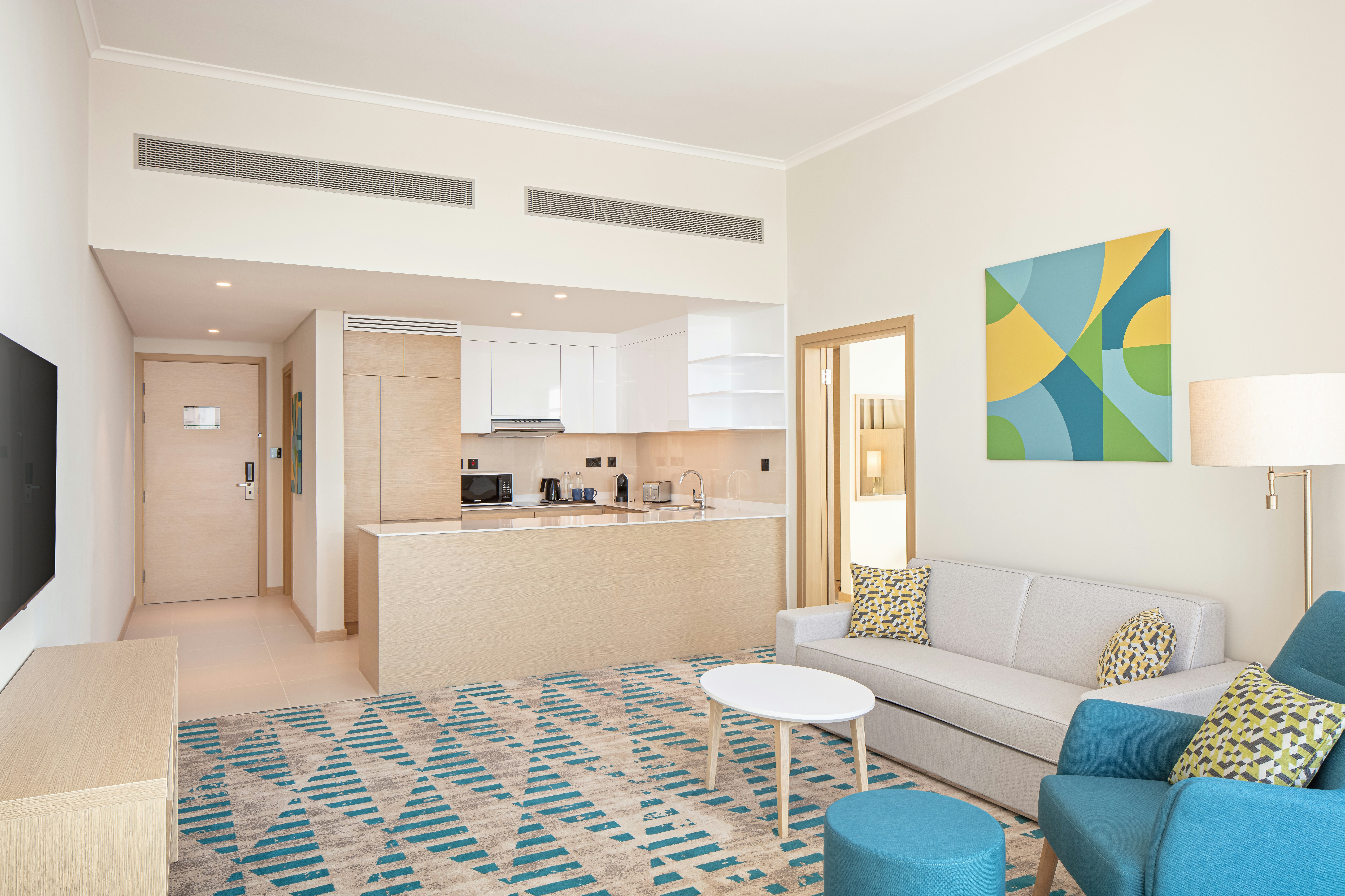 Holiday Inn & Suites Dubai Science Park 27/50