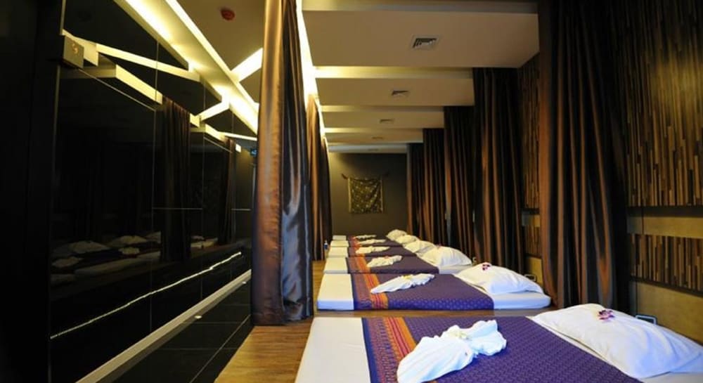 C N Resort And Spa 20/44