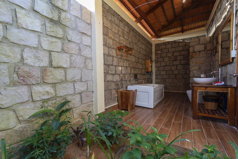 Island Lodge Phu Quoc 50/50