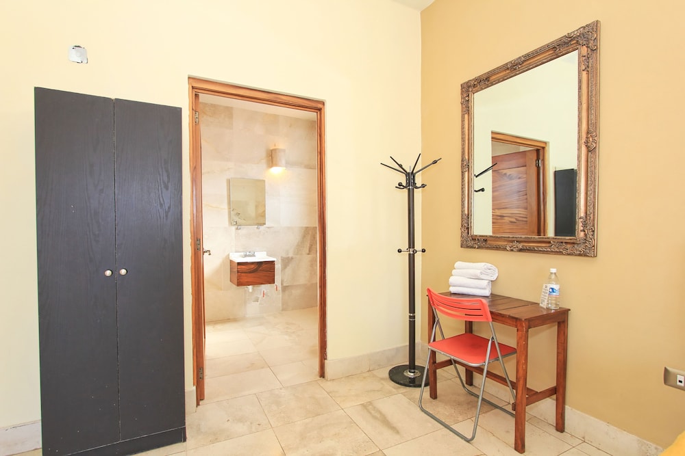 La Vista Hotel 44/50