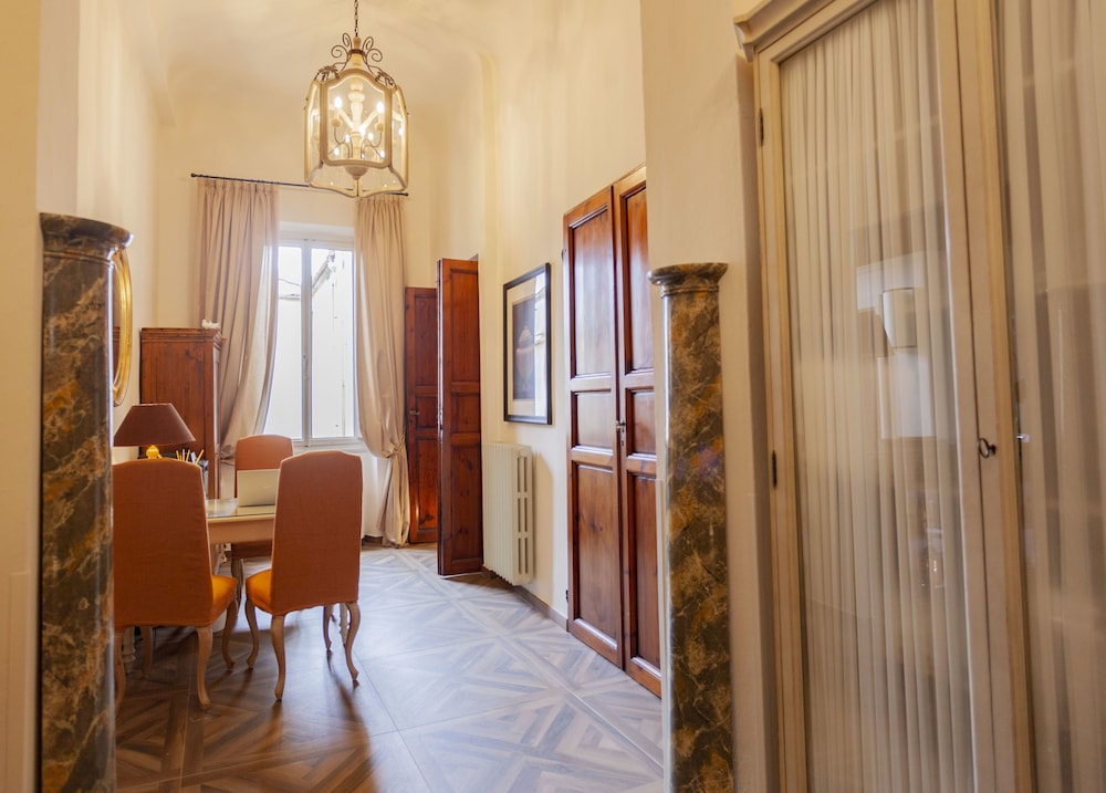 Palazzo Martellini Residenza D'epoca 22/52
