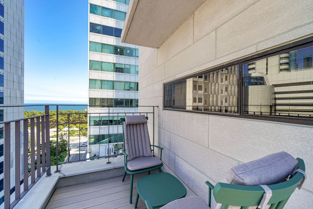 Haeundae Thevan Hotel 33/50