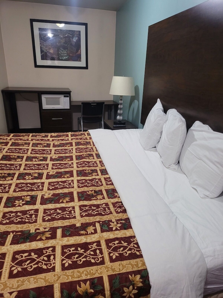 Sterling Inn Niagara Falls Near Iag Airport 8/40