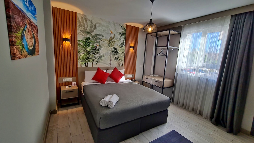 Letstay Panorama Suites 7/50