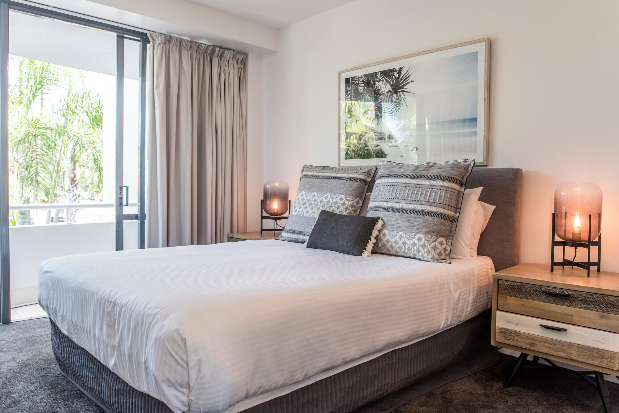 3 BEDROOMS, PREMIUM, APARTMENT, GARDEN SIDE
