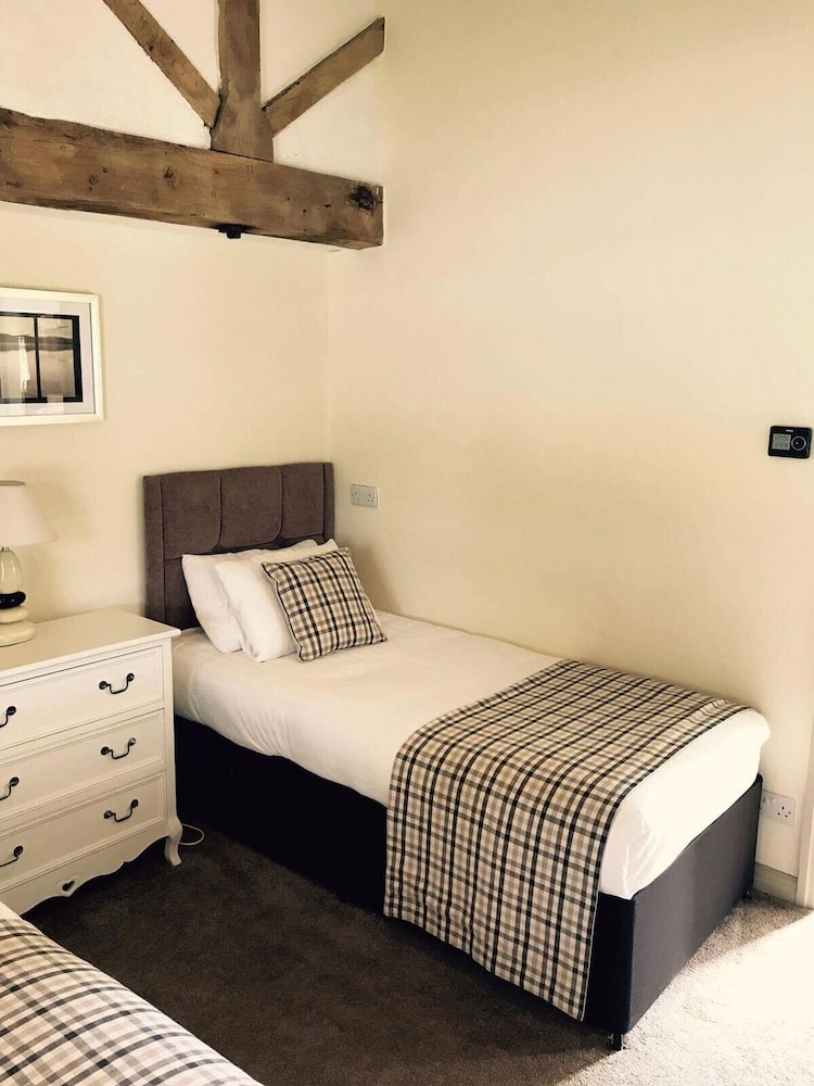 Slaters Country Inn 30/65