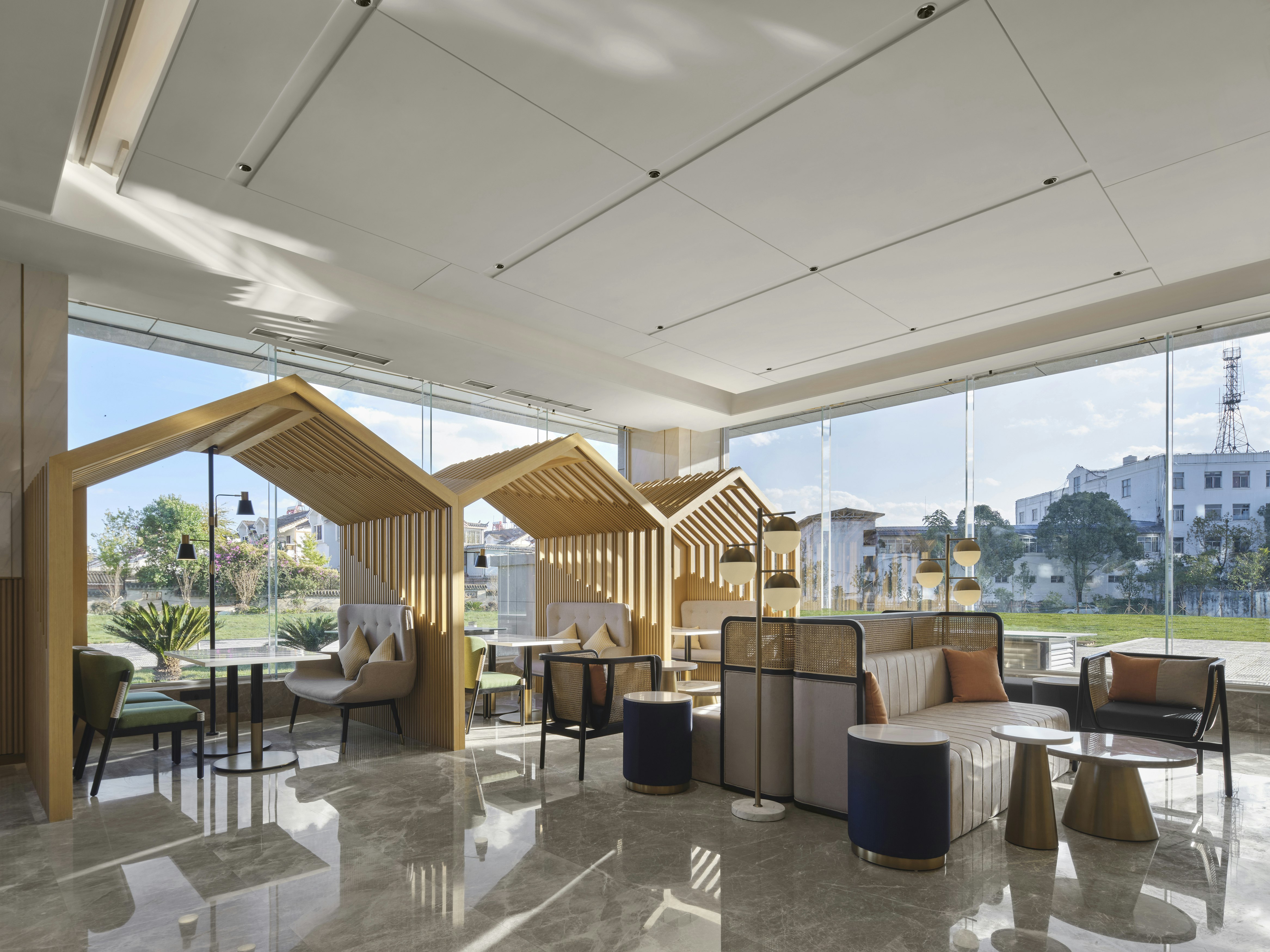 Hilton Garden Inn Kunming Dianchi 24/27