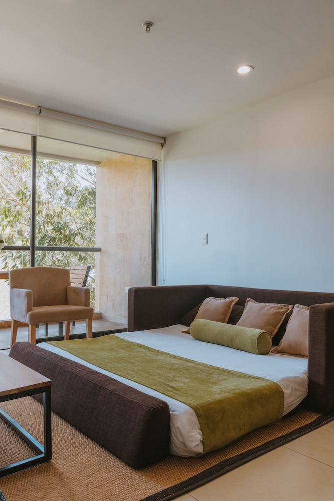 Travelers Rio Verde Living Suites 9/50