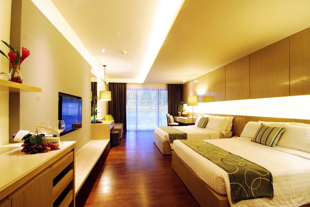 Phuket Graceland Resort & Spa 24/70