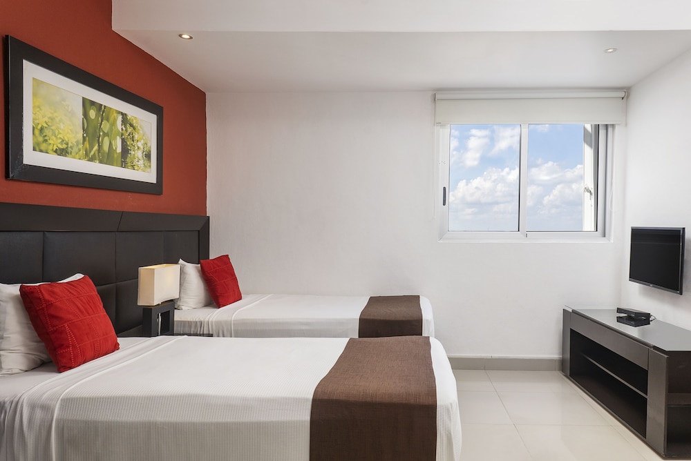 2 BEDROOMS, FAMILY SUITE, SEA VIEW, KITCHEN