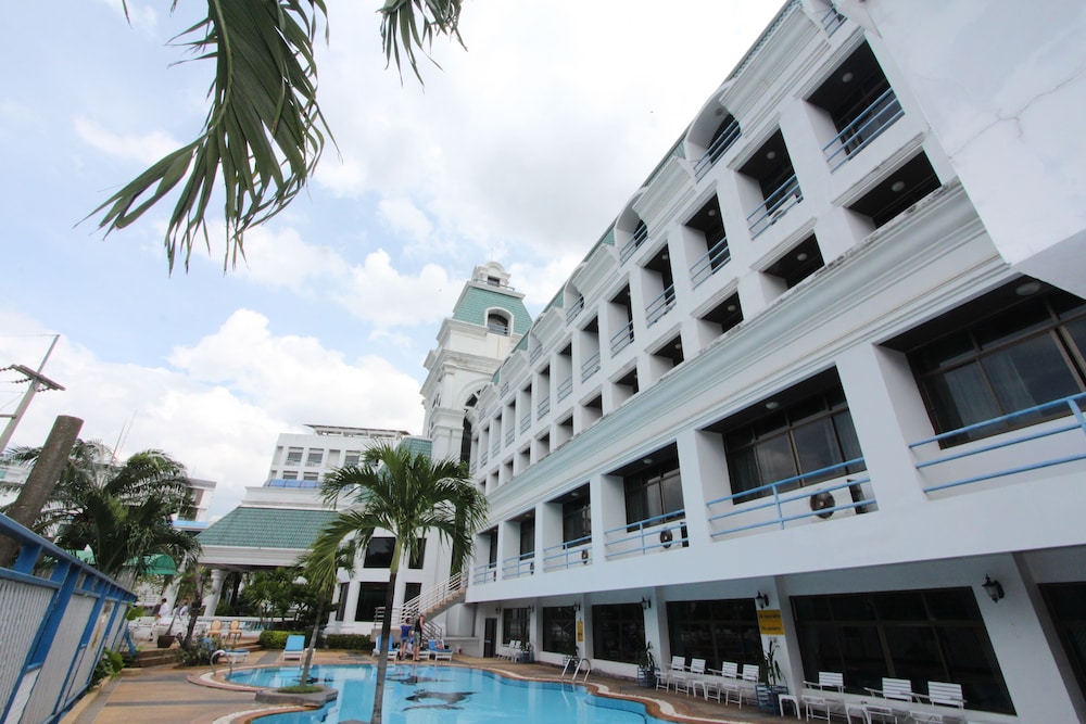Camelot Hotel Pattaya 1/50