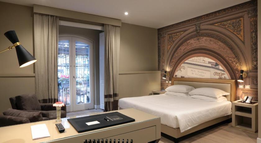 Suite, balcony